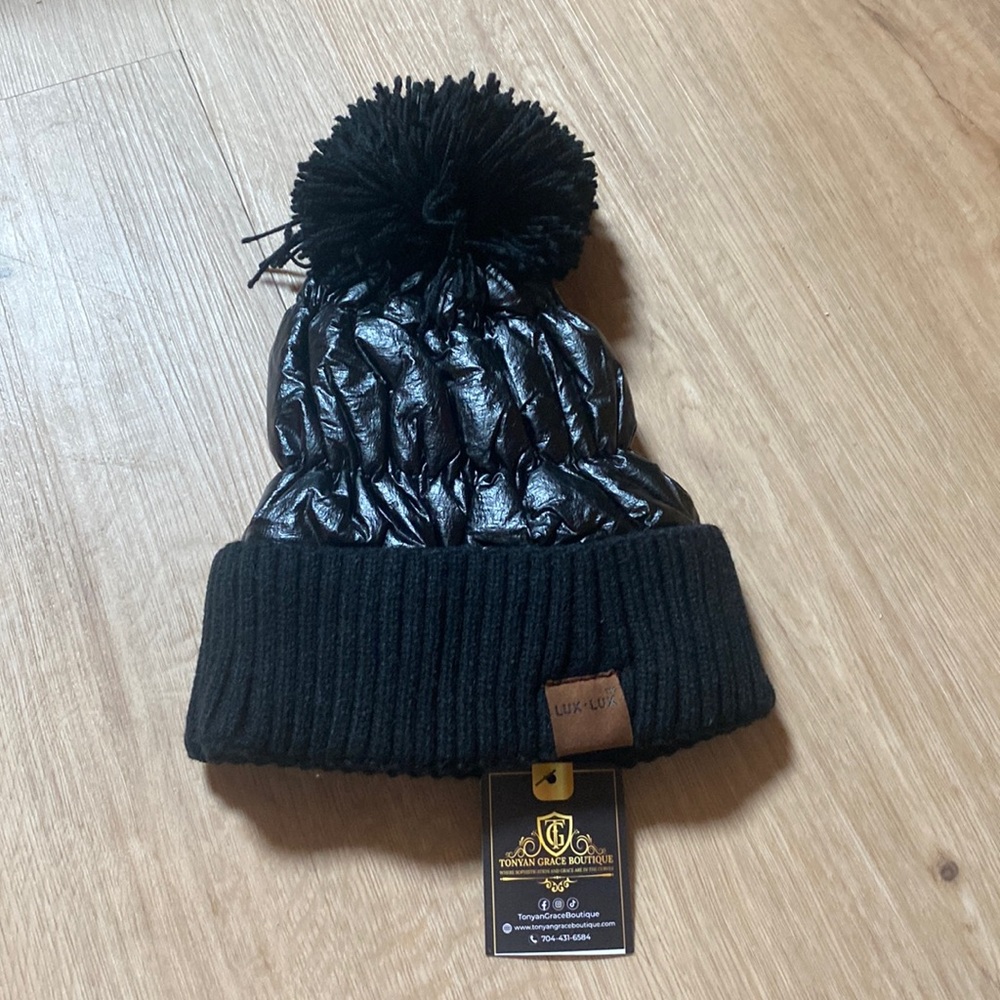 Black NWT Pom Beanie